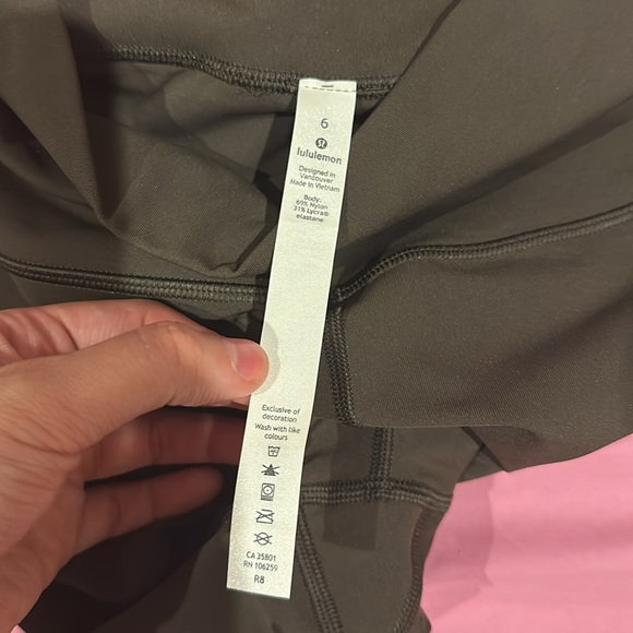 Wunder Under High-Rise Tight 28 inch Full-On Luxtreme Dark Olive - Picture 5 of 7